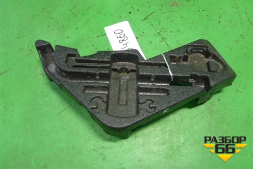 Ящик инструментальный в багажник (правый) (7L0012113) для Volkswagen Touareg c 2002-2010г (Туарег)