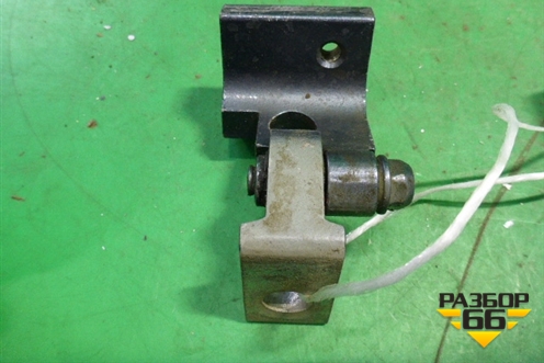 Петля двери задней правой верхняя (7L0833402A) для Volkswagen Touareg c 2002-2010г (Туарег)