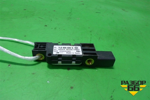 Датчик AIR BAG (7L0909606B) для Volkswagen Touareg c 2002-2010г (Туарег)