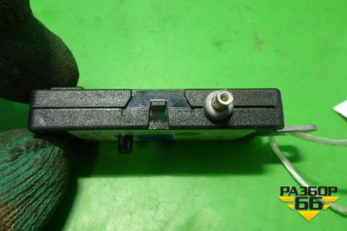 Антенна электрическая (усилитель) (7L6035577C) для Volkswagen Touareg c 2002-2010г (Туарег)