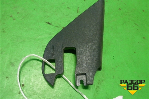 Накладка двери передней правой уголок (5J0837994) для Skoda Fabia с 2007-2014г (Фабия)