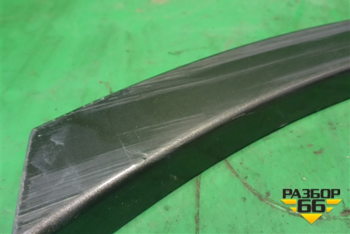 Накладка заднего крыла левого (4M0853817) для Audi Q7 c 2015г (Ку 7)