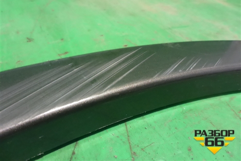 Накладка заднего крыла левого (4M0853817) для Audi Q7 c 2015г (Ку 7)