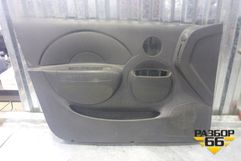 Обшивка двери передней левой под электрику (5ти дверный хетчбэк) для Chevrolet Aveo (T200) с 2003-2008 (Авео Т200)