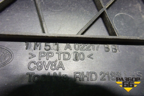 Решетка стеклоочистителей левая (правый руль) (1M51A02217BB) для Ford Focus 1 с 1998-2004г (Фокус)