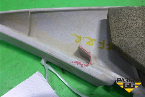 Обшивка стойки задняя верхняя правая (седан) (98ABF40454AAW) для Ford Focus 1 с 1998-2004г (Фокус)