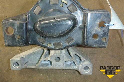 Опора двигателя правая для Peugeot 1007 с 2005г