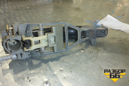 Ручка наружная двери задней правой для Volkswagen Touareg c 2002-2010г (Туарег)