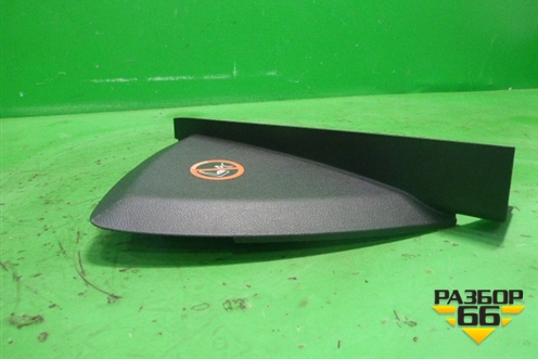 Накладка на торпедо (боковая правая) (BM51A044C60ABW) для Ford Focus 3 с 2011г (Фокус)