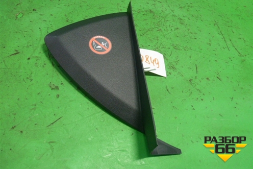 Накладка на торпедо (боковая правая) (BM51A044C60ABW) для Ford Focus 3 с 2011г (Фокус)