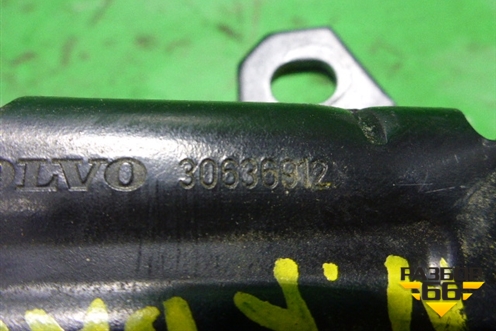 Замок багажника (нижний ответная часть) (30636912) для Volvo XC90 с 2002-2015г (ХС90)