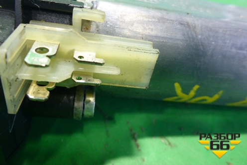 Моторчик регулировки сиденья (переднего правого) (0390203222) для Audi A8 с 2002-2010г (А8)