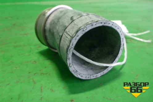 Патрубок интеркулера/ (резиновый) (новый) (1K0145828F) для Volkswagen Tiguan с 2011-2016г (Тигуан)