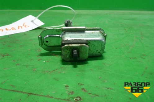 Ограничитель двери передней правой для Hyundai ix 35 с 2010г (Ай икс 35)