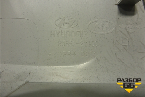 Обшивка стойки центральная верхняя правая (858412Y100) для Hyundai ix 35 с 2010г (Ай икс 35)