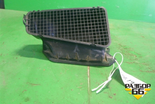 Воздухозаборник воздушного фильтра/ (8K1819904) для Audi A4 (В8) с 2007-2015г (А4)