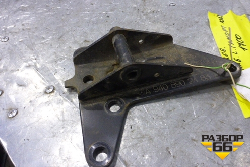 Кронштейн амортизатора кабины (левый) (A9408902483) для Mercedes Benz TRUCK Axor 2 с 2004г (Аксор)