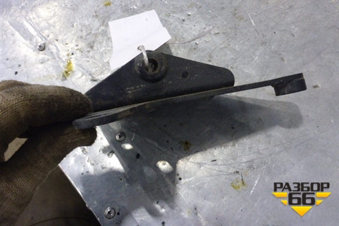 Кронштейн амортизатора кабины (левый) (A9408902483) для Mercedes Benz TRUCK Axor 2 с 2004г (Аксор)