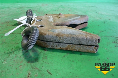 Замок кабины гидравлический (A9303100083) для Mercedes Benz TRUCK Axor 2 с 2004г (Аксор)