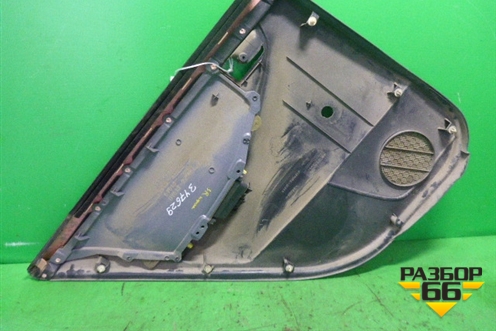 Обшивка двери задней правой под механику для Toyota Corolla (E12) с 2001-2007г (Королла 120)