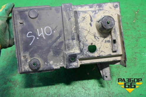 Площадка под аккумулятор (3M5110723BU) для Volvo S40 с 2004-2012г (C40)