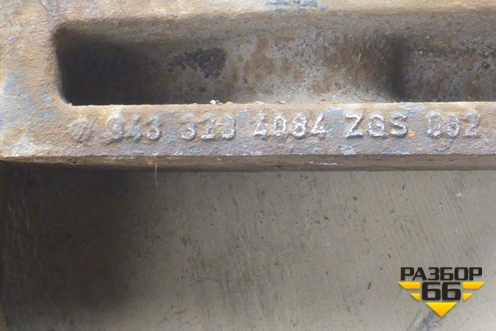 Кронштейн переднего стабилизатора  (левый) (9433234084) для Mercedes Benz TRUCK Axor 2 с 2004г (Аксор)