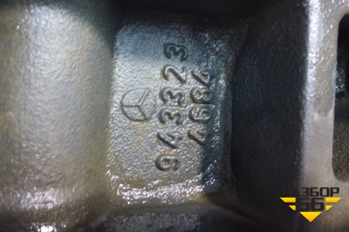 Кронштейн переднего стабилизатора  (левый) (9433234684) для Mercedes Benz TRUCK Axor 2 с 2004г (Аксор)