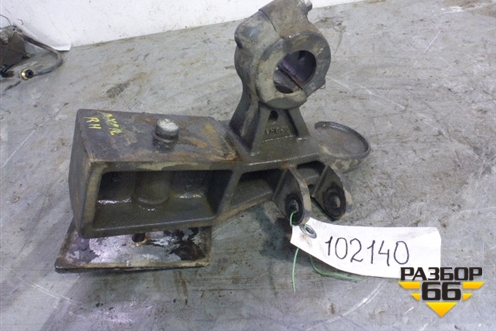 Кронштейн переднего стабилизатора  (левый) (9433234684) для Mercedes Benz TRUCK Axor 2 с 2004г (Аксор)