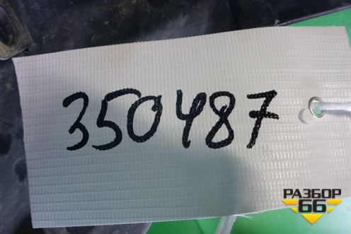 Решетка в передний бампер центральная (после 2012г) (A2048856823) для Mercedes Benz GLK-Klass X204 с 2008г (ГЛК)