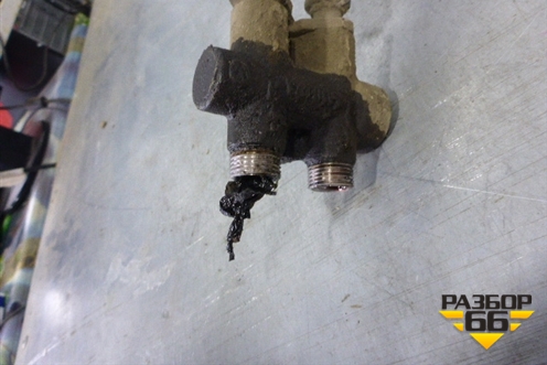 Трубка охлаждения КПП для Volkswagen Touareg c 2002-2010г (Туарег)