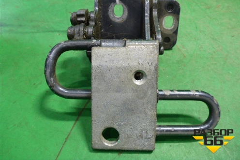 Петля двери задней левой нижняя (7L0833411A) для Volkswagen Touareg c 2002-2010г (Туарег)