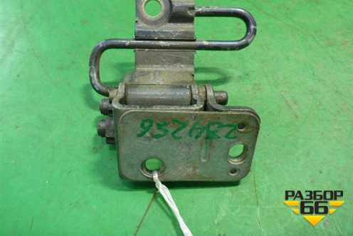 Петля двери задней левой нижняя (7L0833411A) для Volkswagen Touareg c 2002-2010г (Туарег)