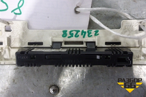 Индикатор парковки (на торпедо) для Volkswagen Touareg c 2002-2010г (Туарег)