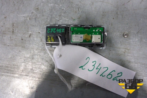 Плафон салонный задний (правый) (7L6947292B) для Volkswagen Touareg c 2002-2010г (Туарег)