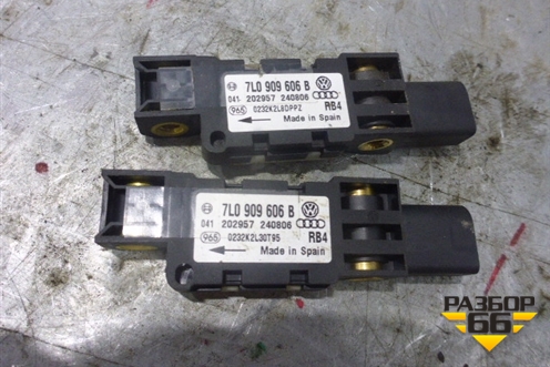 Датчик AIR BAG (7L6909606B) для Volkswagen Touareg c 2002-2010г (Туарег)