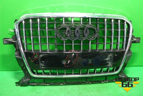 Решетка радиатора (после 2012г под парктроник) (8R0853651R) для Audi Q5 c 2008-2017г (Ку 5)