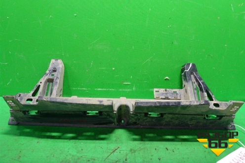 Кронштейн заднего бампера центральный (7294391) для BMW X5 F15 с 2013г (Х5 Ф15)