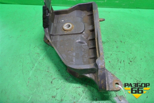 Кронштейн крепления передней рессоры (Левый передний) (5010615128) для Renault TRUCK Premium 2 с 2005-2013г (Премиум 2)