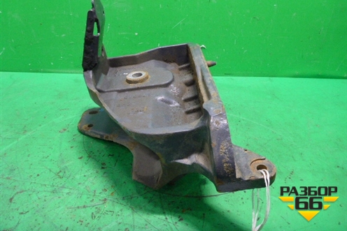 Кронштейн крепления передней рессоры (Левый передний) (5010615128) для Renault TRUCK Premium 2 с 2005-2013г (Премиум 2)