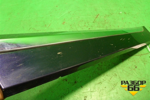 Накладка двери задней левой (после 2013г) (31333818) для Volvo XC60 с 2008-2017г (ХС60)