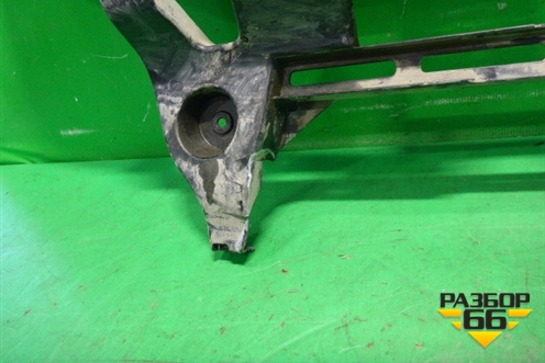 Кронштейн заднего бампера центральный (51127349374) для BMW X6 F16 с 2014г (Х6 Ф16)