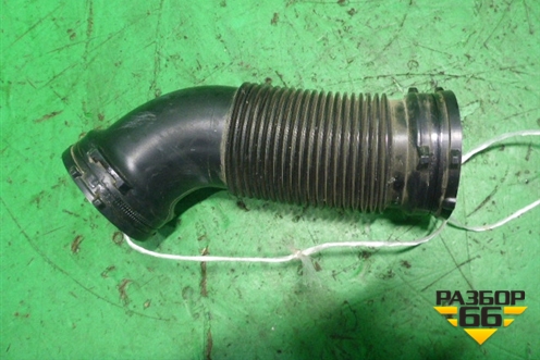 Патрубок интеркулера пластиковый (2.0л B4204T11) (31319688) для Volvo XC60 с 2008-2017г (ХС60)