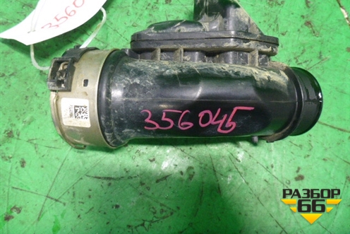 Патрубок интеркулера пластиковый (2.0л B4204T11) (31422061) для Volvo XC60 с 2008-2017г (ХС60)