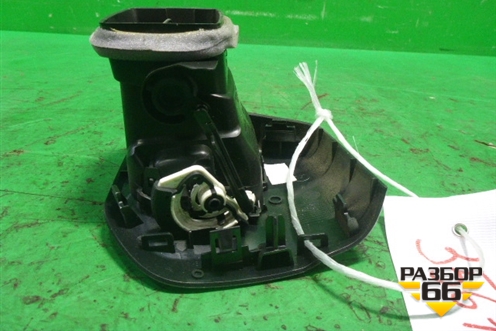 Дефлектор воздушный левый (9676476577) для Peugeot 301 с 2013г