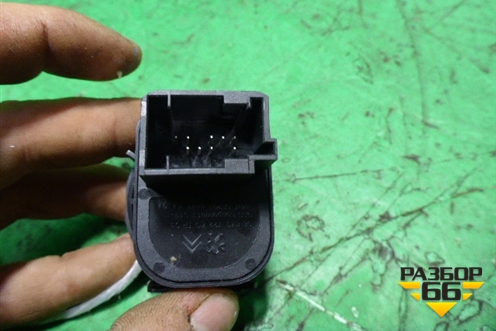 Переключатель регулировки зеркал (96673722ZD) для Peugeot 301 с 2013г