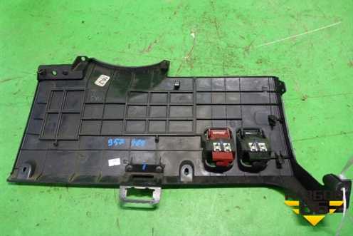 Накладка на торпедо (над коленями водителя) (7673131001) для Ssang Yong Actyon Sport с 2012 (Актион Спорт)