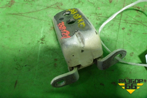 Петля двери передней правой нижняя (80401JK00A) для Infiniti Infiniti QX56/QX80 (Z62) с 2010г (Ку икс56/80)