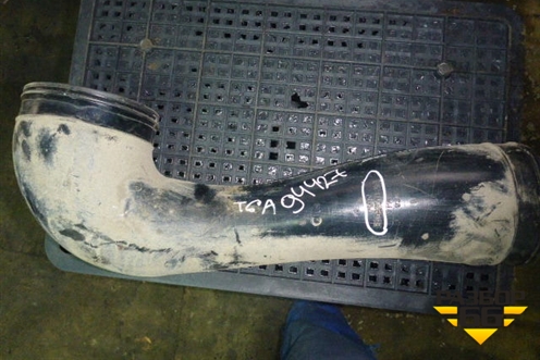 Патрубок воздушного фильтра  (пластиковый) (81082010490) для MAN TGA 4-Series  с 2000-2008г (ТГА)