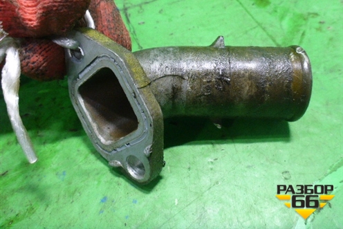 Фланец двигателя системы охлаждения (1.5л MR479QA) для Geely MK с 2008г (МК)