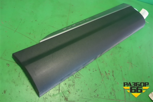 Накладка двери задней правой (4M0853970F) для Audi Q7 c 2015г (Ку 7)